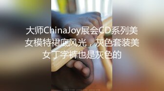  为国争光爆草欧美大洋马，无毛白虎逼亲玩抠逼玩奶子，好骚的浪货跪着交大鸡巴