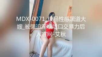 【笑起来超甜刚下海外围美妞】舌吻调情两人多很享受  灵活小舌头各种舔  69姿势掰穴  骑上来大屌插入 特写深插美臀