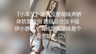 两老哥KTV点了两个妹子，一人一个揉捏奶子唱唱歌，沙发上同时开操，翘起屁股后入猛操