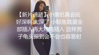 你的放荡女孩在这里，出去玩之前让我们来一次假阳具自慰吧