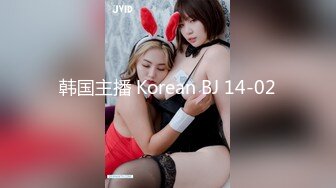 KTV 女厕偷拍美女服务员的多毛小嫩鲍