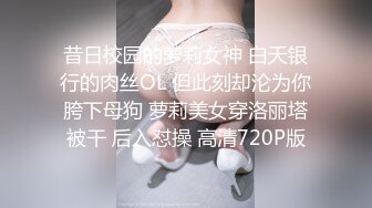 【可纯可风骚的少女诱惑】全程露脸高颜值洗干净了陪狼友发骚，干净的逼逼没有几根毛，揉奶自慰特写展示好刺激