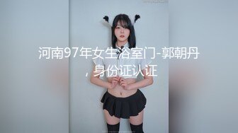  甜美骚骚小妞和小男友居家操逼，短裙骑在身上抽插，搞一会自己拿道具自慰，男友JB有点小