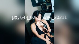 (中文字幕) [CLUB-623] ハミ乳極小ビキニで誘惑して若い男の子種を下品に種搾りするWパリピ痴女妻のBBQ不倫